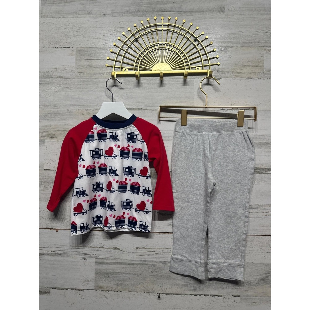 Boys 24M Red White Gray Train Heart Print Outfit